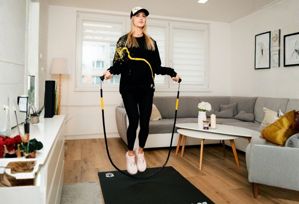 Skákání s Korálkovým Gladiem doma v obýváku